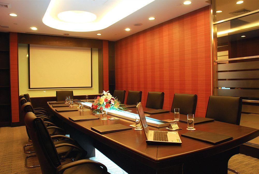 Shanghai Forte Hotel Bagian luar foto