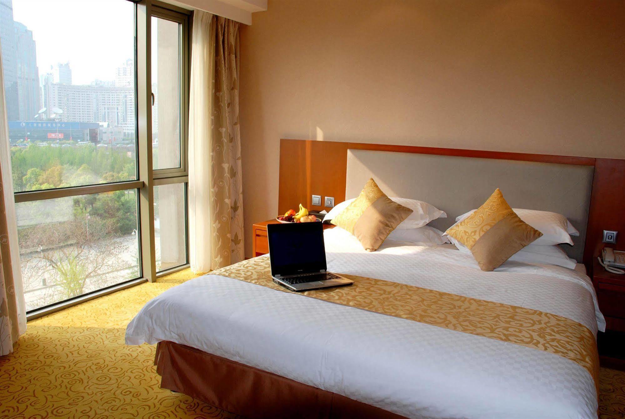 Shanghai Forte Hotel Bagian luar foto