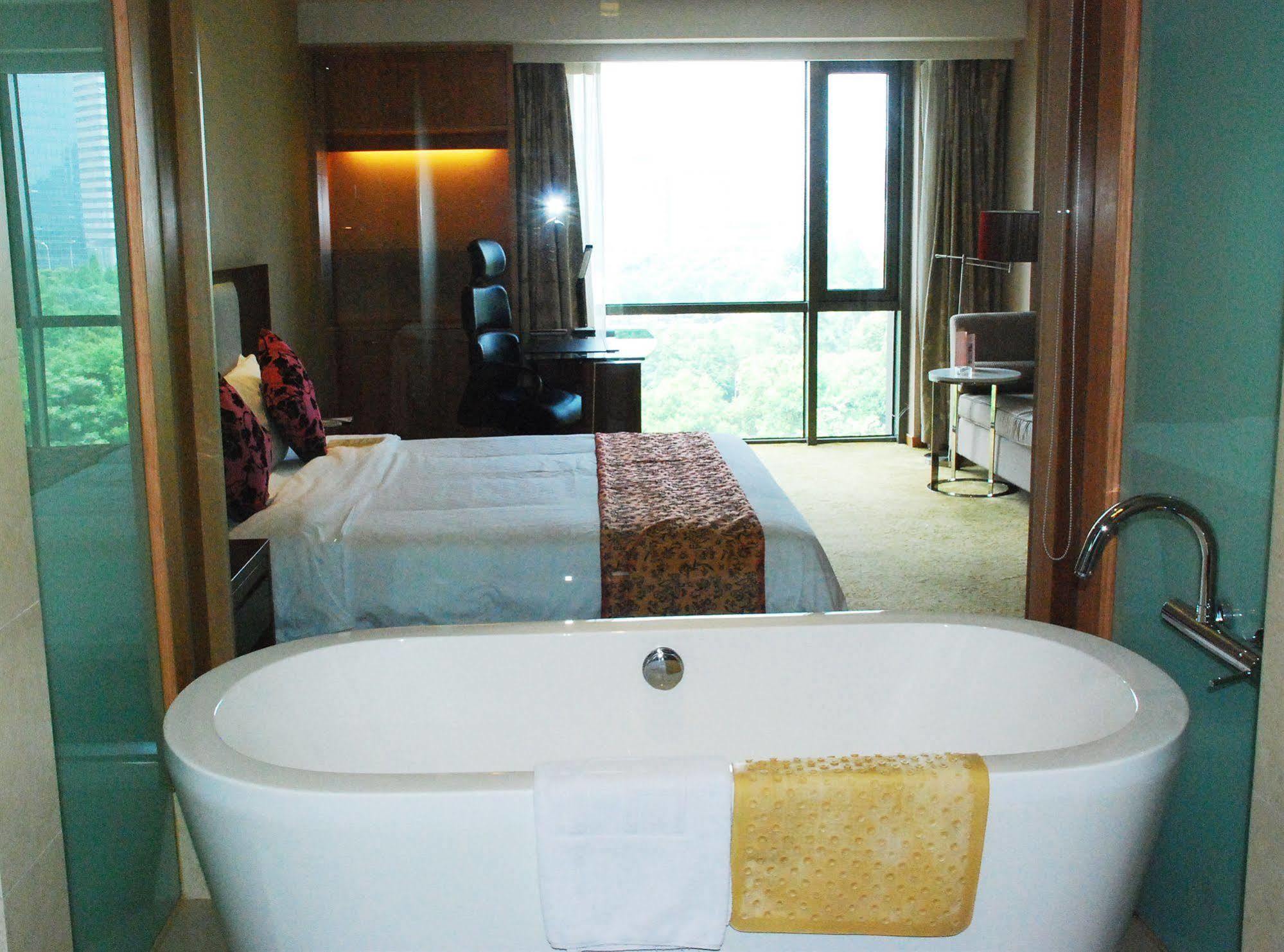 Shanghai Forte Hotel Bagian luar foto